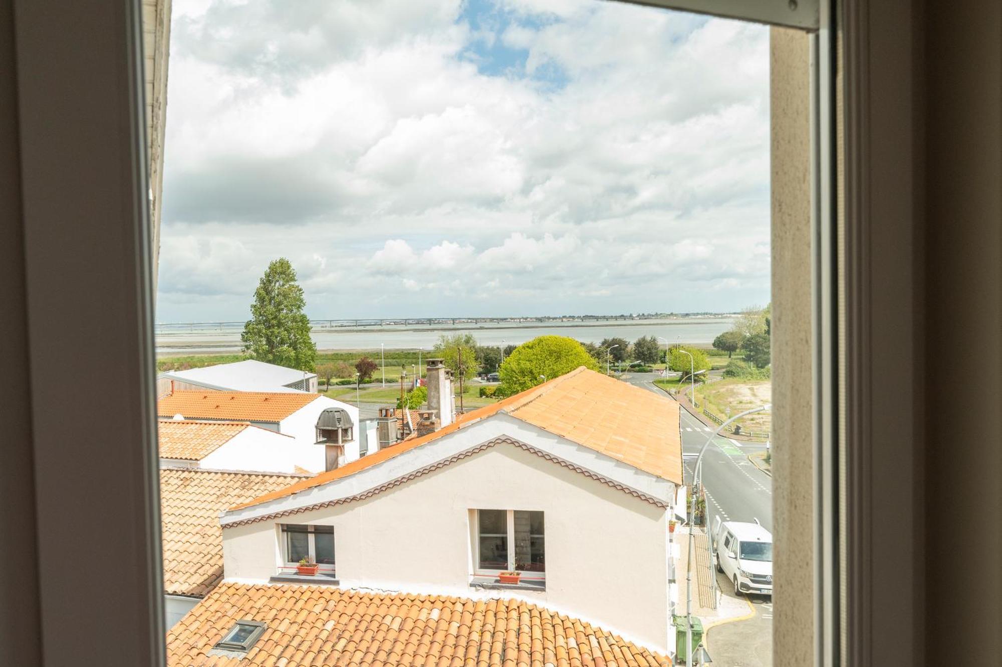 Hotel Les Pins Saint-Trojan-les-Bains Exterior foto