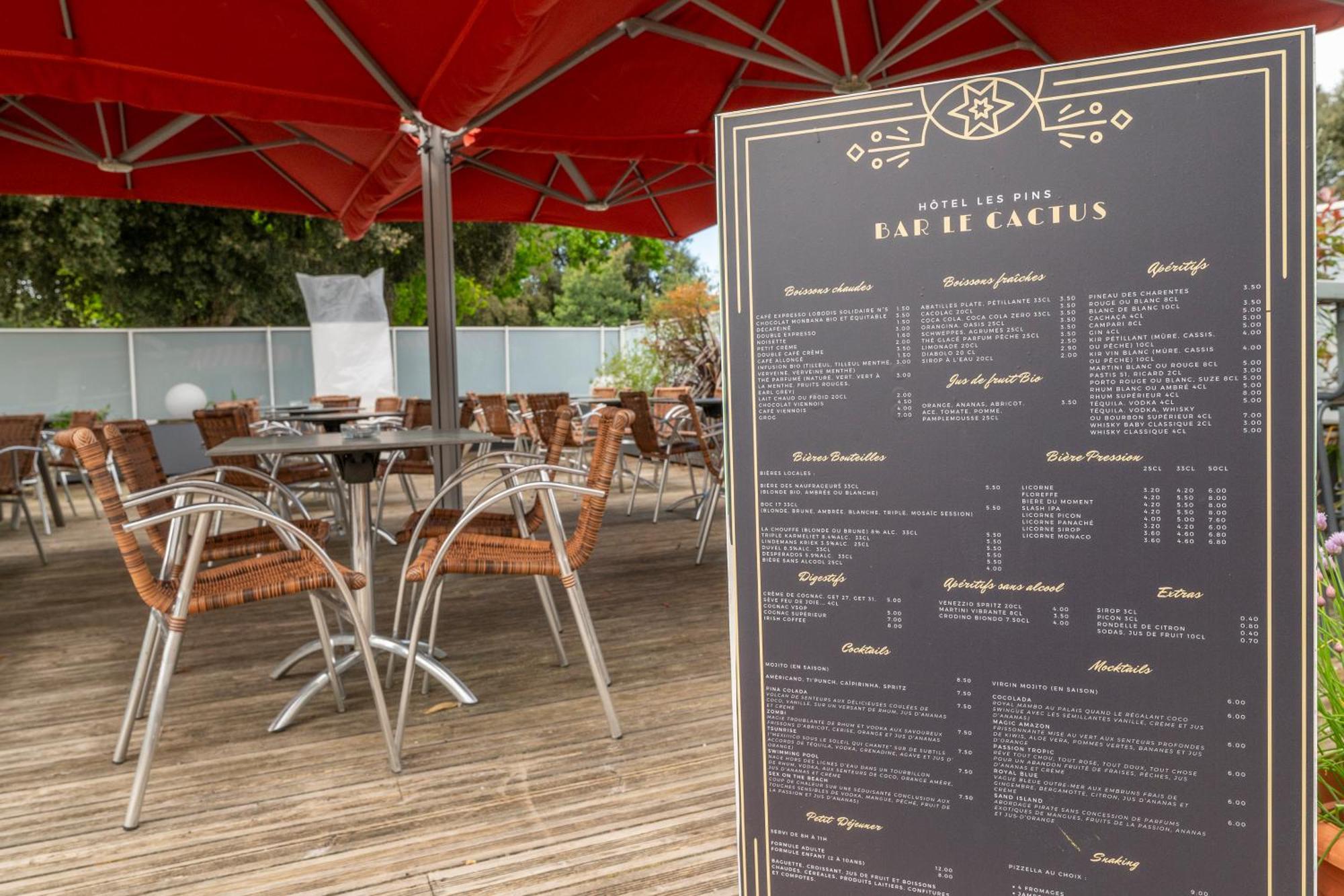 Hotel Les Pins Saint-Trojan-les-Bains Exterior foto