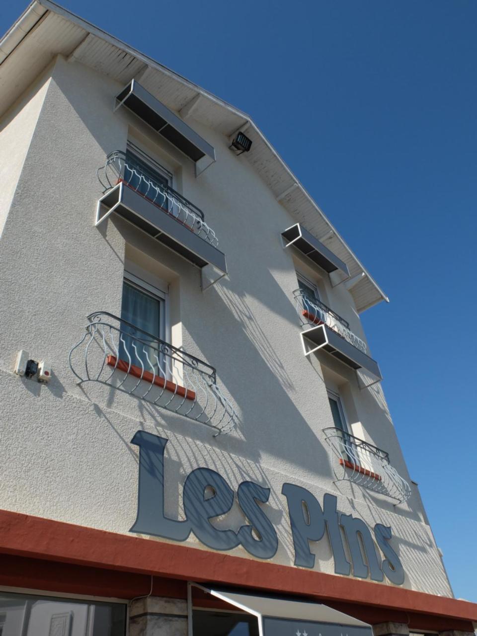 Hotel Les Pins Saint-Trojan-les-Bains Exterior foto